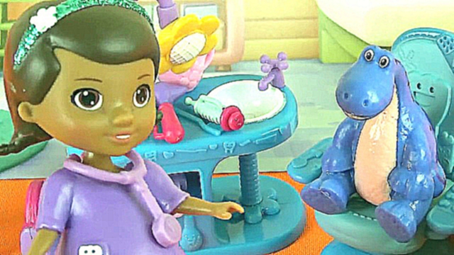 Доктор Плюшева играет в дантиста  Развивающее видео с игрушками для детей  Doc McStuffins dentist 