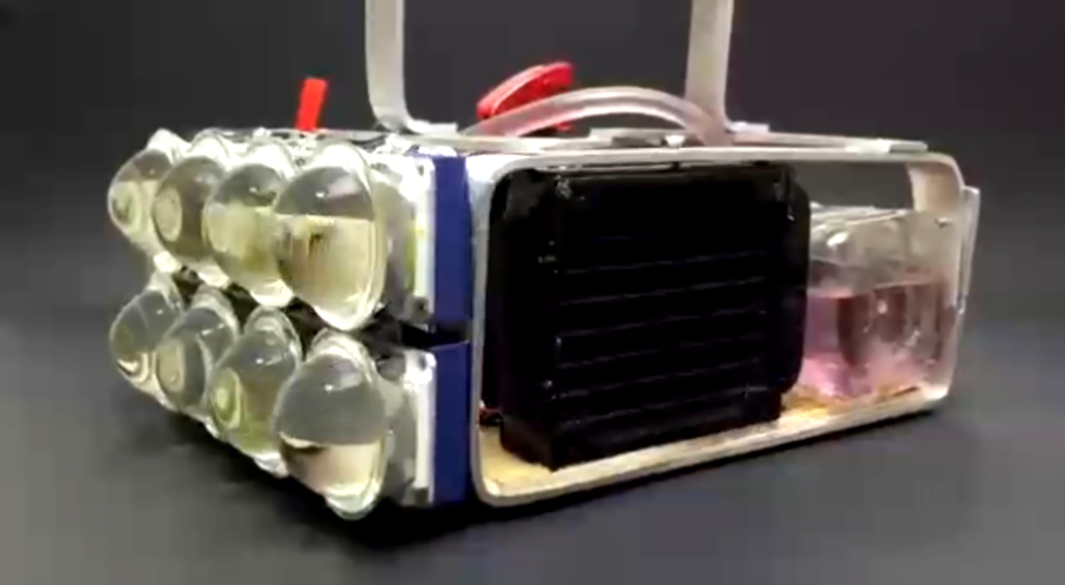 Светодиодный DIY-фонарь на 100000 люмен с водяным охлаждением 
