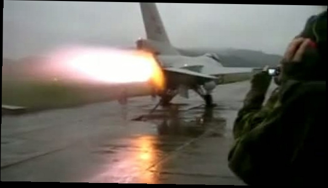 F-16 - форсаж на ВПП 