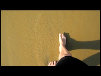 Мою ноги в Индийском океане 