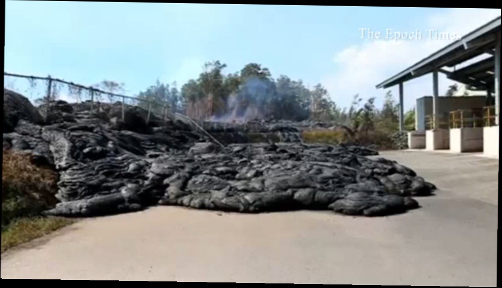 На Гавайях поток лавы подошёл к местному кладбищу новости 