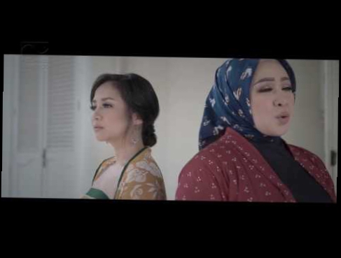 Melly Goeslaw & Gita Gutawa   Memang Kenapa Bila Aku Perempuan OST Kartini   Official Video 