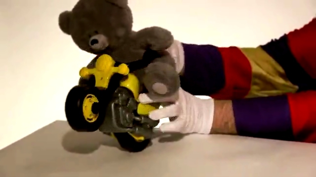 Клоун Дима, кукла Маша, Медведь и мотоцикл. Развивающее видео для детей. 