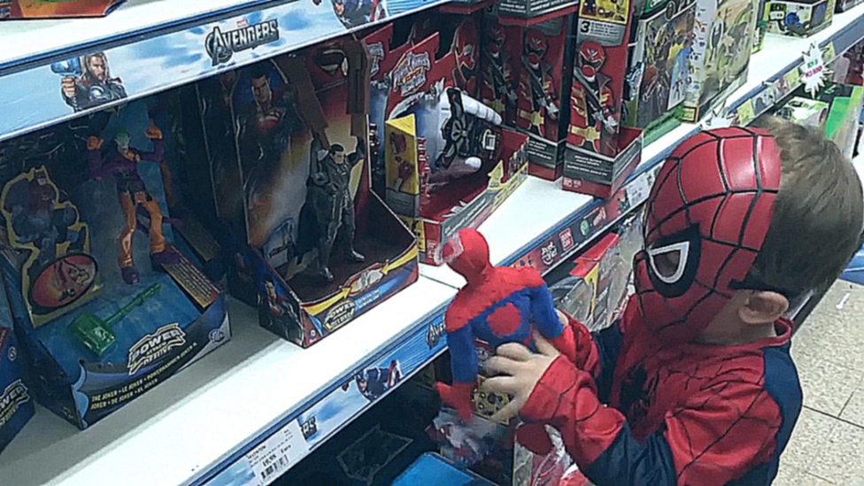 Спайдермен Маленький Человек Паук и Детский Магазин Игрушек 