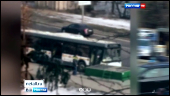 В Зеленограде автобус врезался в вентиляционный короб, пострадали три пассажира 