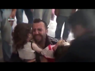 Сирия. Отец узнает своих детей, которые погибли от химической атаки Боевиков 