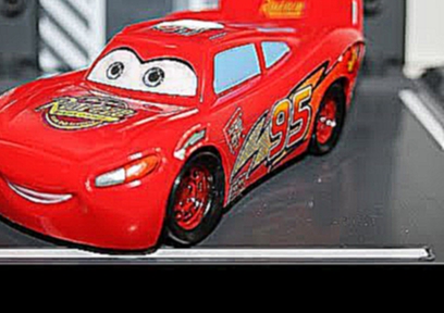 Disney Pixar Cars Lightning McQueen - Мультик про игрушечные машины - Kinder Surprise train 