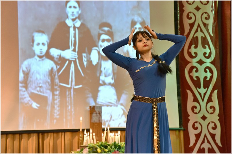 Армянские народные песни - Ов сирун, сирун