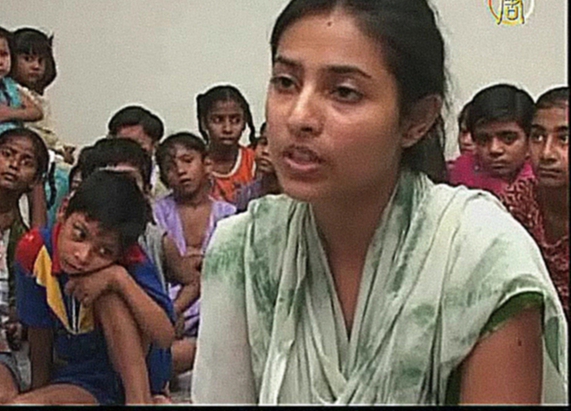 Сирота учит детей индийских бедняков 