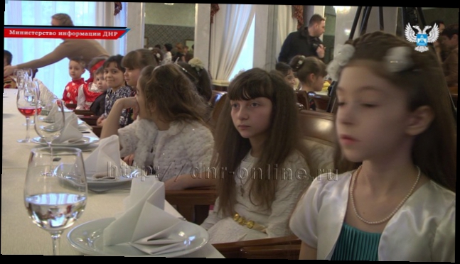 В Донецке состоялся концерт одаренных детей «Рождественские перезвоны» 