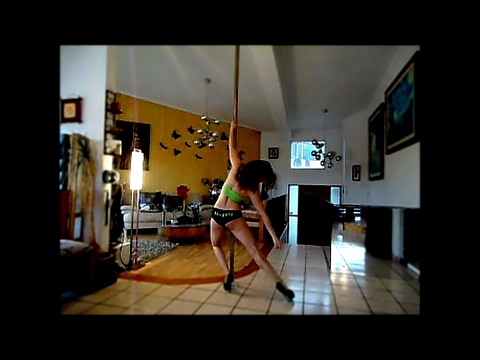 Pole Dance Freestyle / Siempre Me Quedará - Bebe 