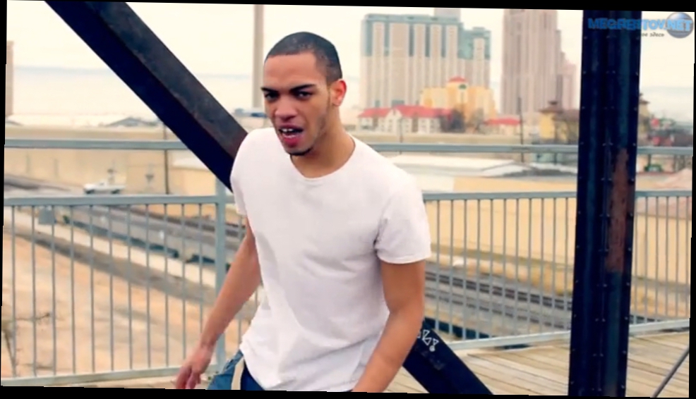 Худшая песня. IceJJFish - On The Floor Official Music Video 