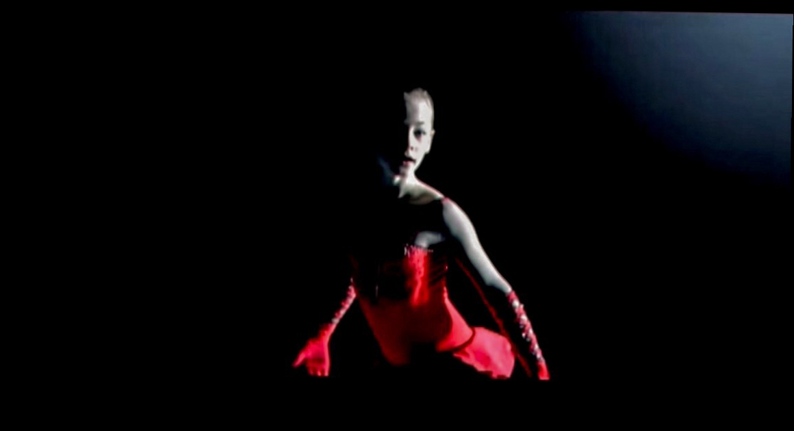 Из клипа Алины Кабаевой - Верьте в себя (2010г.)