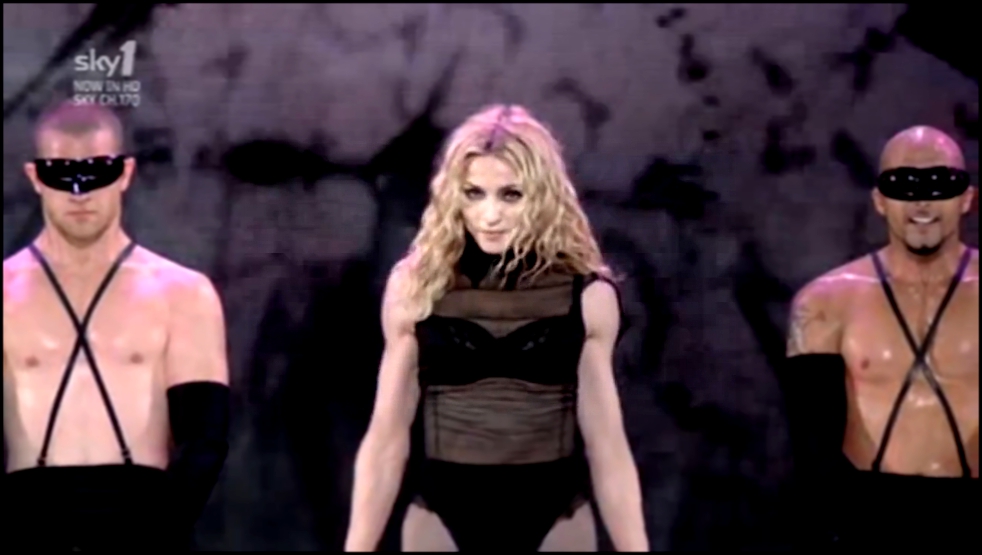 Madonna - Vogue Sticky & Sweet Tour 