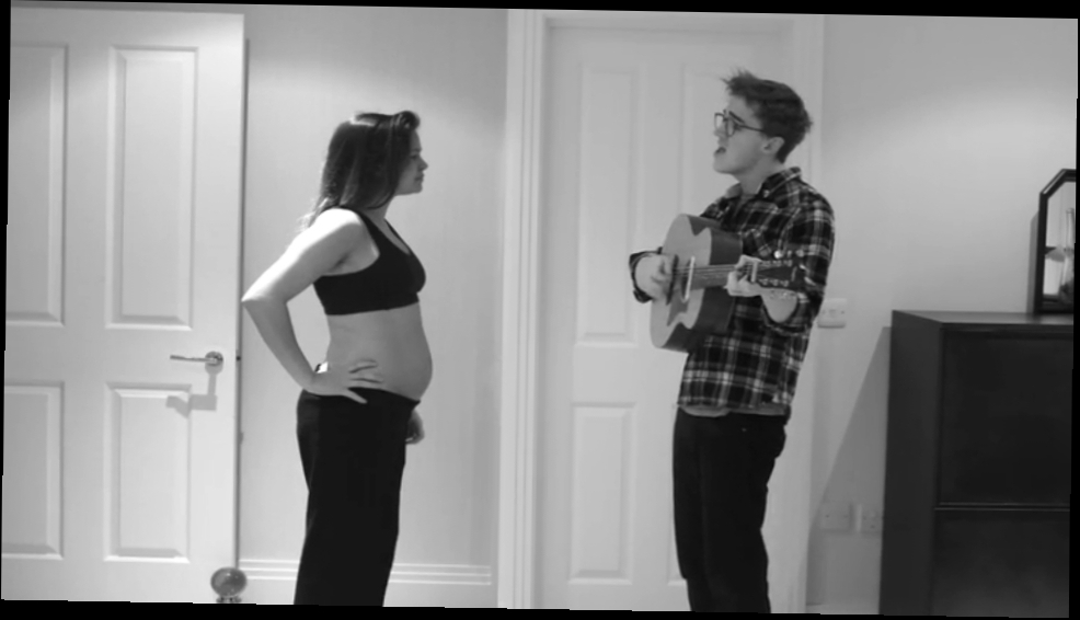 Пара снимала беременность 9 месяцев и сделала из этого клип 