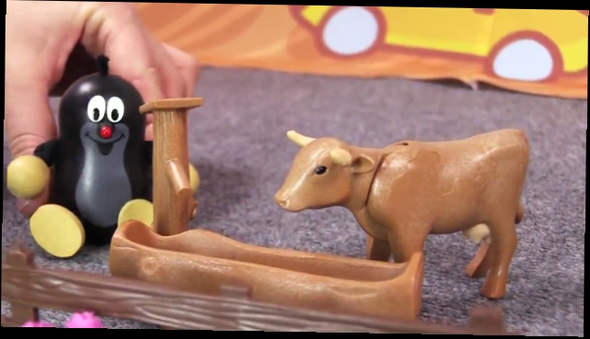 Аня и Кротик кормят зверей на ферме - Игрушки для детей - Мультики для малышей 