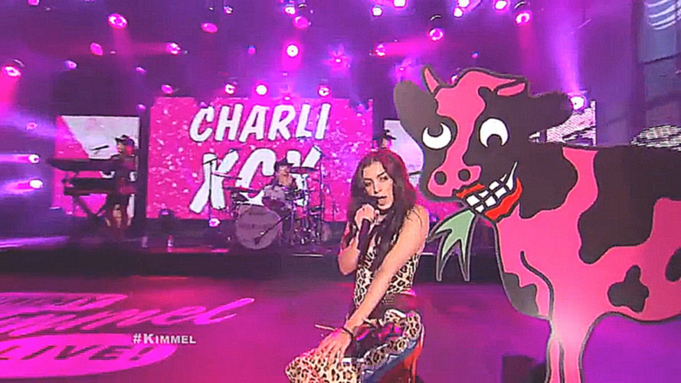 Charli XCX Performs 'Doing It' 03 02 2015 