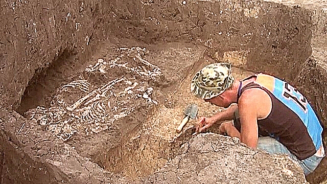 Во время раскопок на юге России обнаружены обнимающиеся скелеты 