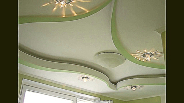Дизайн натяжных потолков в зале 