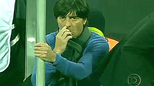 Тренер Германии ест козявки 