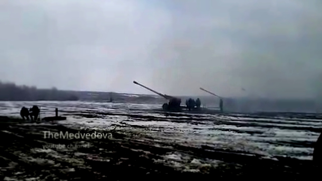 Арта ЛНР бьет по позициям АТО _ Militias artillery firing 